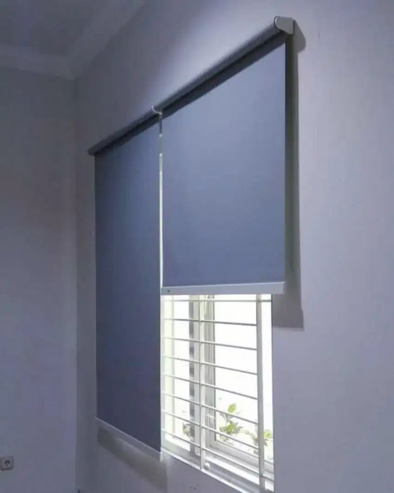 vertikal blind jendela